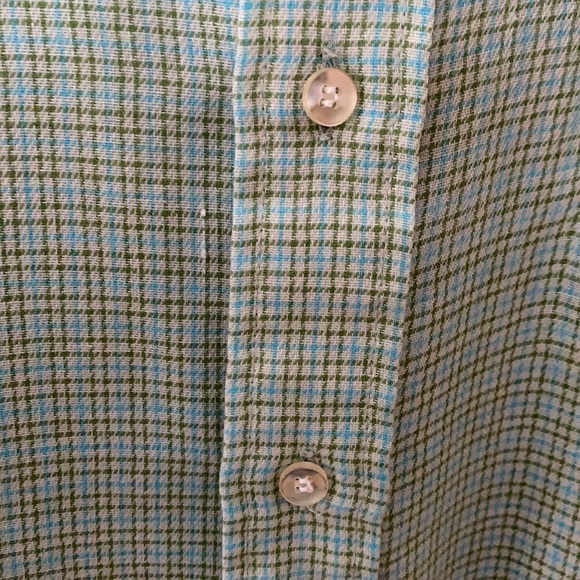 Men’s vintage button down long sleeve shirt. - Picture 4 of 4